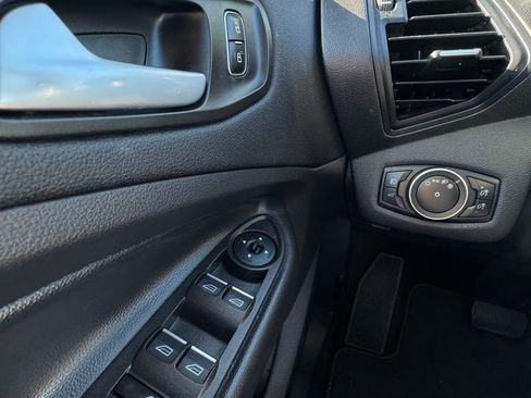 Used 2019 Ford Escape SEL AWD/4WD image 16
