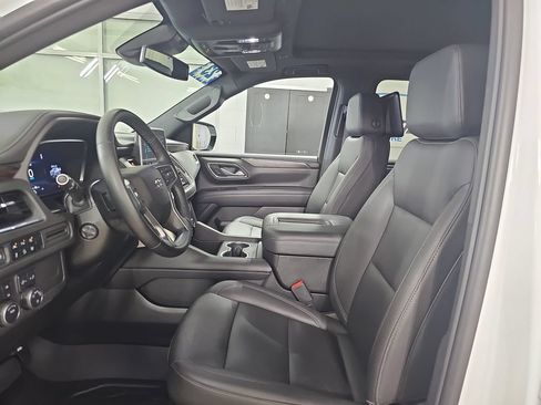 Used 2023 Chevrolet Suburban Z71 w/ Luxury Package AWD/4WD image 21