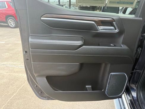 Used 2023 GMC Sierra 1500 SLT image 28