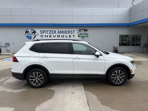 Used 2018 Volkswagen Tiguan SE w/ Panoramic Sunroof Package AWD/4WD image 11