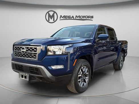 Used 2022 Nissan Frontier SV image 1