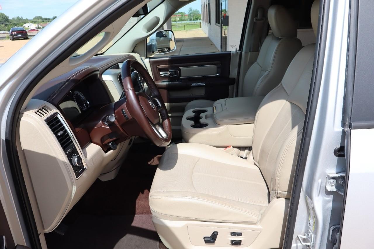 Used 2018 RAM 2500 Laramie w/ Convenience Group RWD image 11