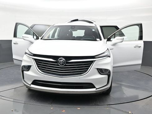 Used 2023 Buick Enclave Essence FWD image 34