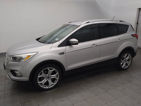 Used 2019 Ford Escape Titanium FWD image 2