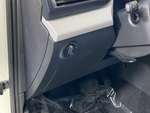 Used 2023 Volkswagen Taos SE image 10