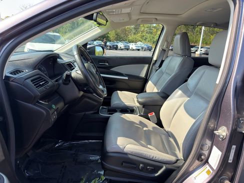 Used 2016 Honda CR-V Touring image 10