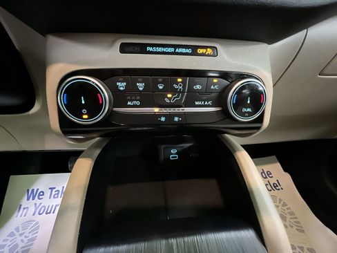 Used 2022 Ford Escape SE w/ Convenience Package AWD/4WD image 22