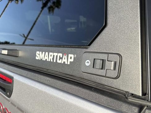 Used 2020 Jeep Gladiator Rubicon image 6