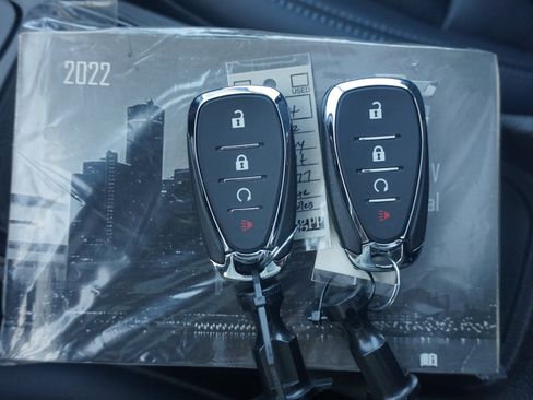 Used 2022 Chevrolet Bolt EUV Premier w/ Launch Edition image 38