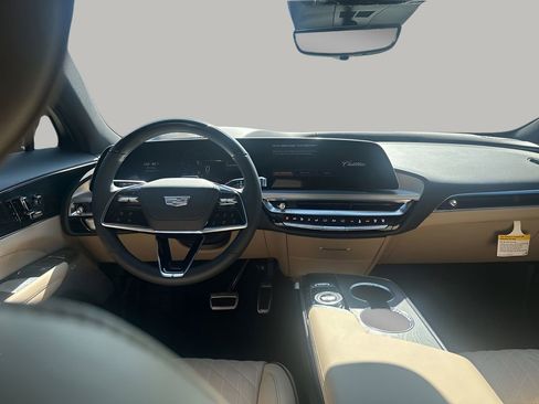 New 2026 Cadillac Lyriq Signature Luxury w/ Nappa Leather Package AWD/4WD image 21