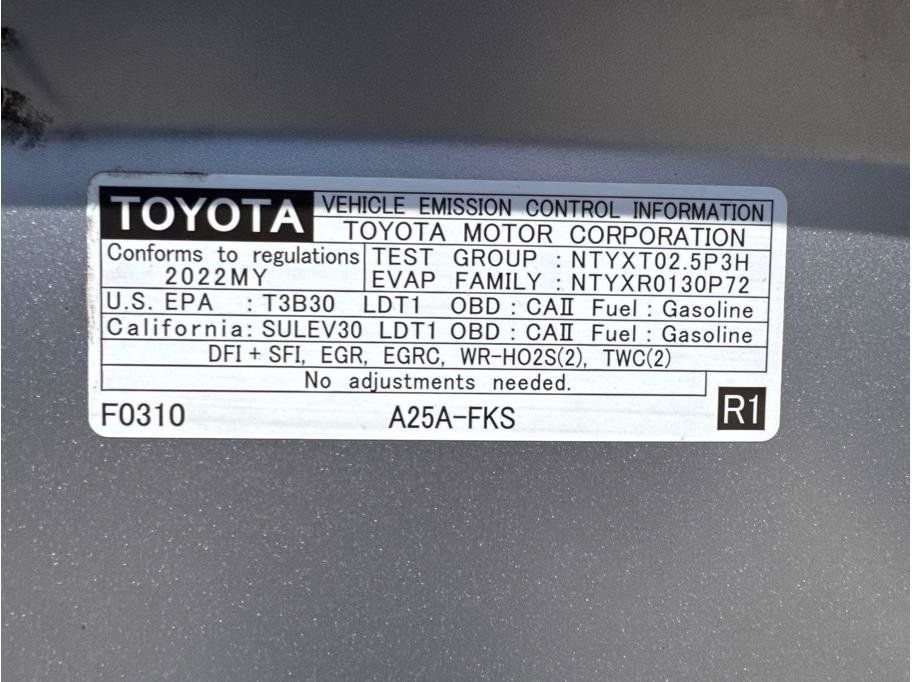 Used 2022 Toyota RAV4 LE FWD image 17