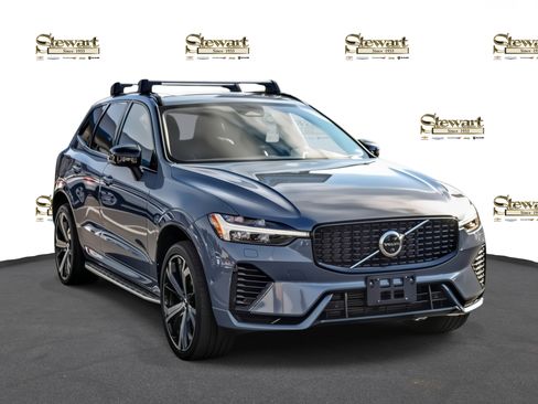 Used 2023 Volvo XC60 T8 Ultimate image 3