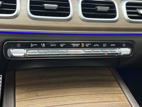 Used 2023 Mercedes-Benz GLS 450 4MATIC image 24