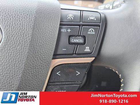 Used 2024 Toyota Crown AWD/4WD image 29