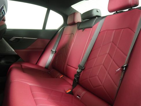 Used 2025 BMW 530i w/ M Sport Package RWD image 15