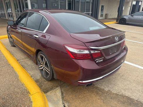 Used 2016 Honda Accord Sport image 3