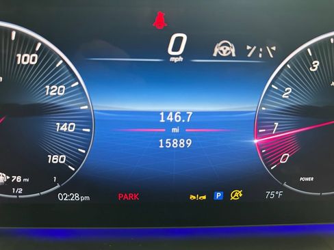 Used 2025 Mercedes-Benz GLS 450 4MATIC image 11