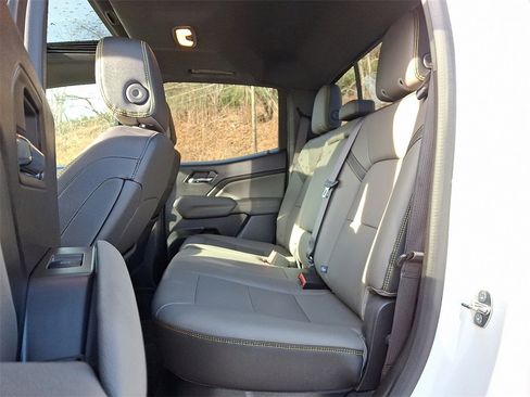 Used 2023 Chevrolet Colorado ZR2 w/ ZR2 Convenience Package III image 10