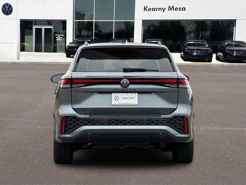 New 2026 Volkswagen Tiguan SE R-Line FWD image 5