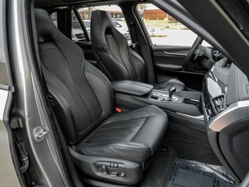Used 2015 BMW X5 M image 43