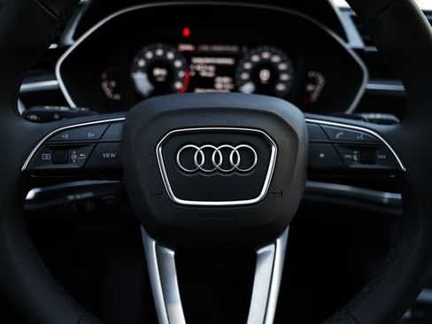 Certified 2025 Audi Q3 2.0T Premium w/ Convenience Package AWD/4WD image 33