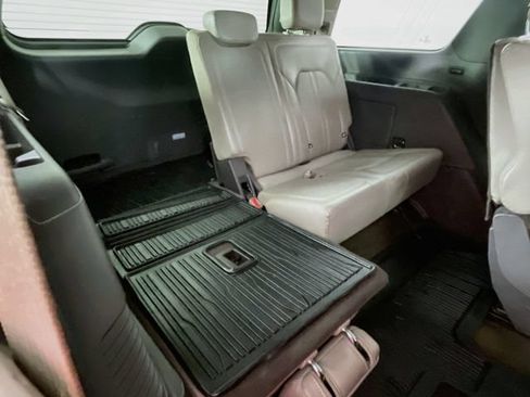 Used 2020 Ford Expedition Limited RWD image 30