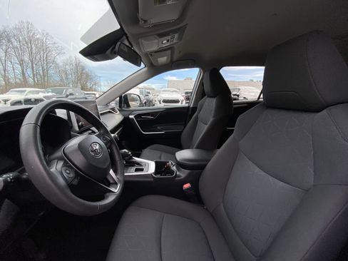 Used 2024 Toyota RAV4 XLE image 16