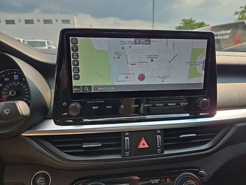 Certified 2022 Kia Forte GT-Line w/ GT-Line Premium Package FWD image 21
