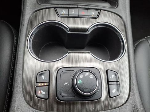 Certified 2023 GMC Acadia SLT image 26