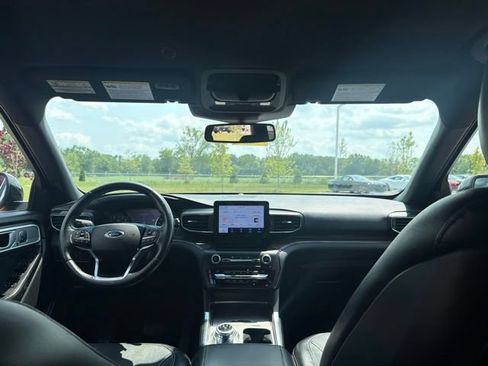 Used 2020 Ford Explorer Limited w/ Class III Trailer Tow Package RWD image 21