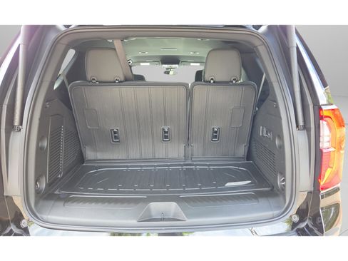 Certified 2026 GMC Yukon Elevation w/ LPO, Floor Liner Package AWD/4WD image 15