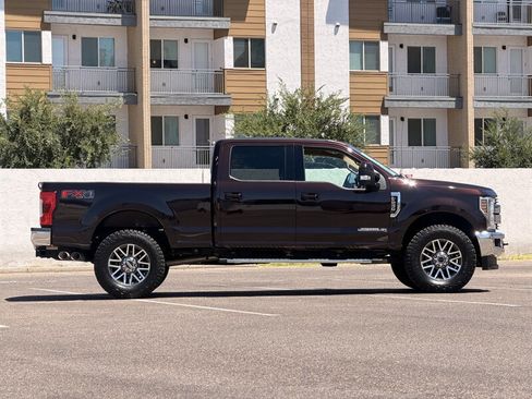 Used 2018 Ford F250 Lariat w/ Lariat Value Package AWD/4WD image 2