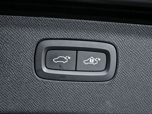 Certified 2025 Volvo XC90 T8 Ultra w/ Protection Package Premier AWD/4WD image 35