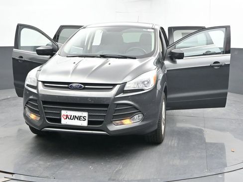 Used 2016 Ford Escape SE image 32