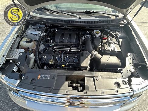 Used 2019 Ford Flex SE image 28