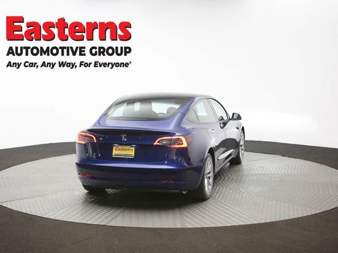 Used 2022 Tesla Model 3 Standard Range image 37