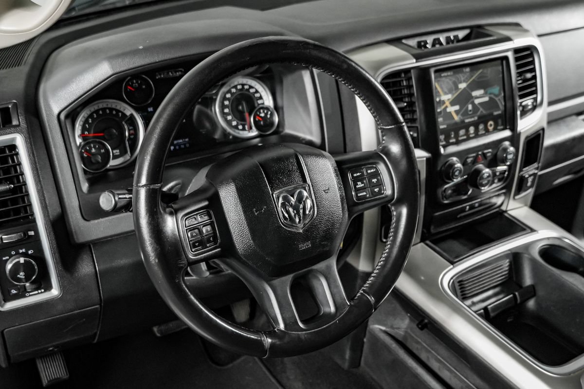 Used 2017 RAM 1500 SLT RWD image 15