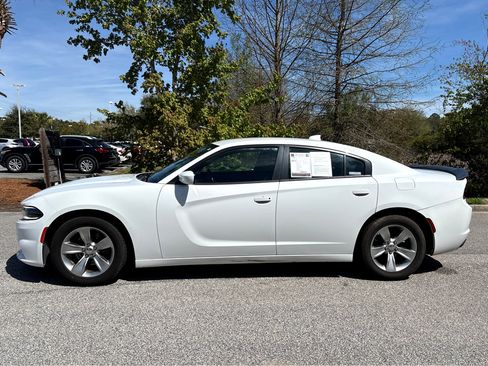 Used 2018 Dodge Charger SXT Plus image 27