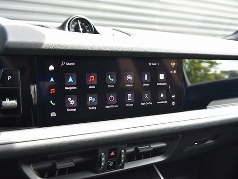 Certified 2025 Porsche Cayenne Coupe image 33