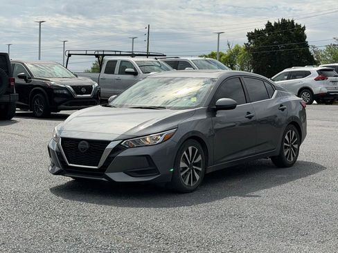 Used 2023 Nissan Sentra SV w/ SV Premium Package image 9