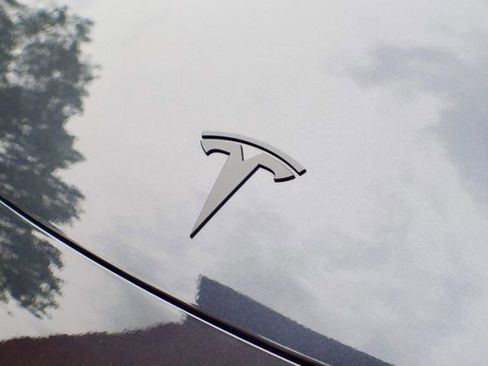 Used 2025 Tesla Model 3 RWD image 10