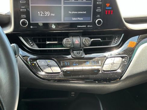 Used 2021 Toyota C-HR Limited image 10