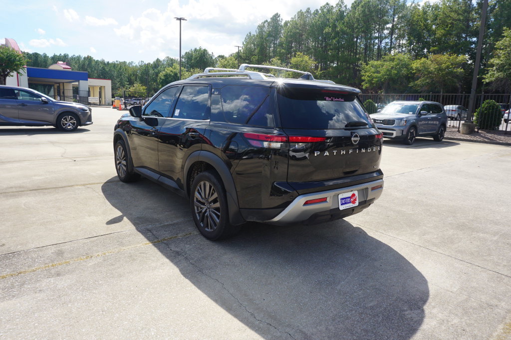 Used 2024 Nissan Pathfinder SL w/ SL Premium Package FWD image 24