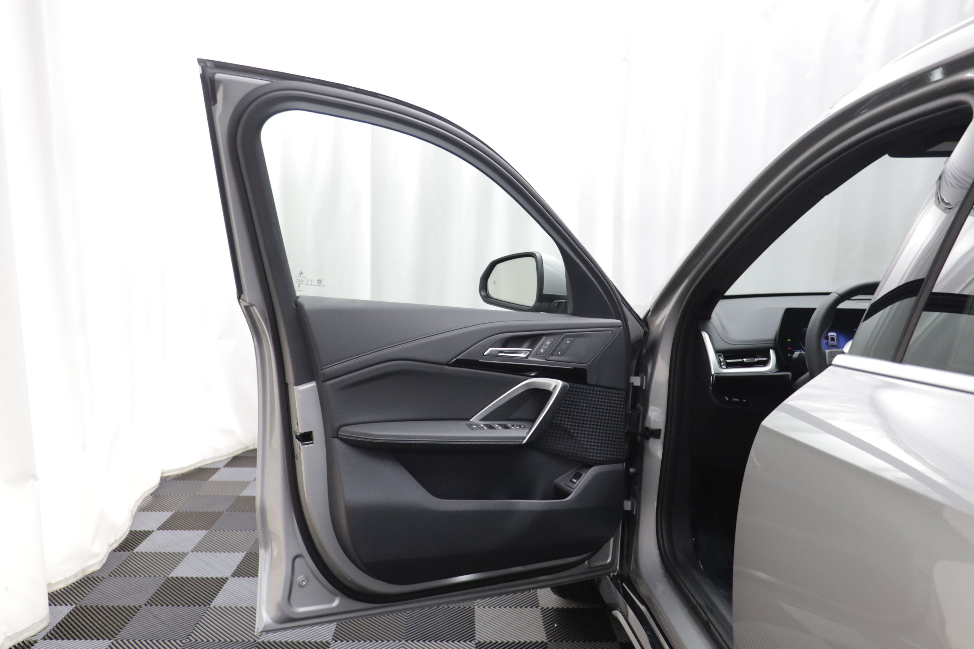New 2027 BMW X1 xDrive28i AWD/4WD image 5