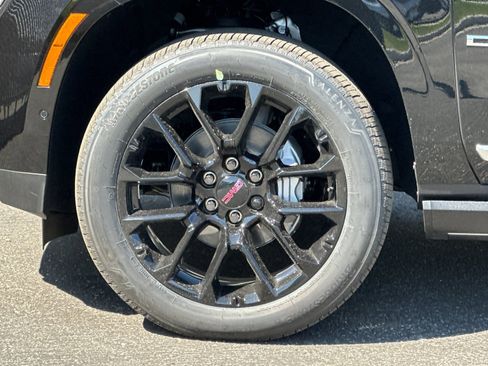 New 2026 GMC Yukon Denali w/ Sun & Power Step Package AWD/4WD image 27