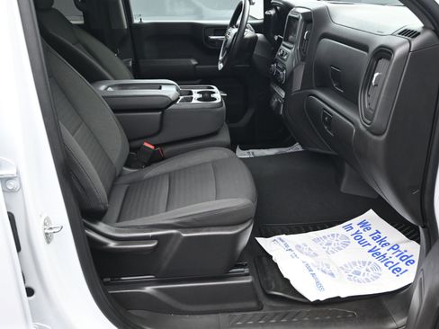 Used 2022 Chevrolet Silverado 1500 Custom image 26