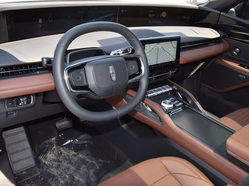 New 2026 Lincoln Nautilus Reserve w/ Jet Appearance Package AWD/4WD image 40