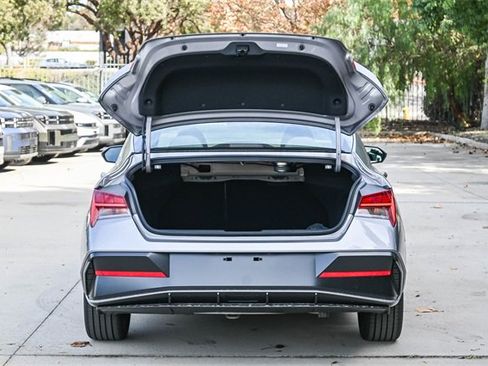 New 2026 Hyundai Elantra Limited image 7