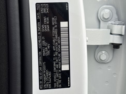 Used 2024 Volvo XC90 B6 Ultimate w/ Lounge Package image 31