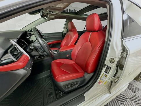 Used 2019 Toyota Camry XSE w/ Navigation Package FWD image 25